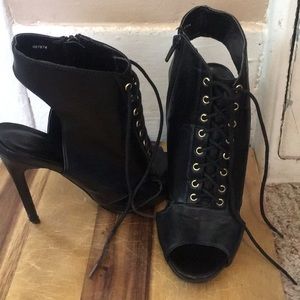 Lace up heeled booties